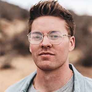 Sophia Miller - Investment Adviser